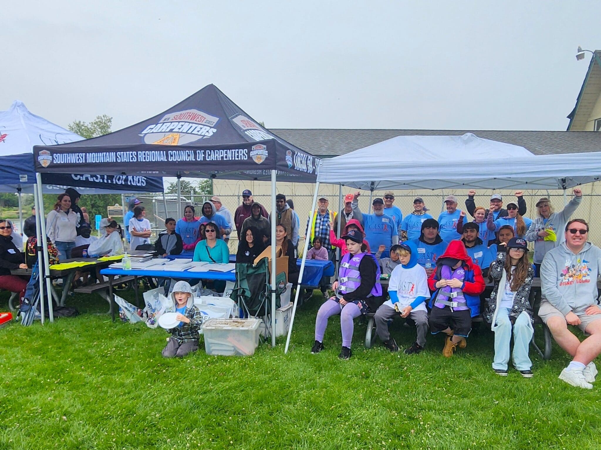 group photo at sarg hubbard pond