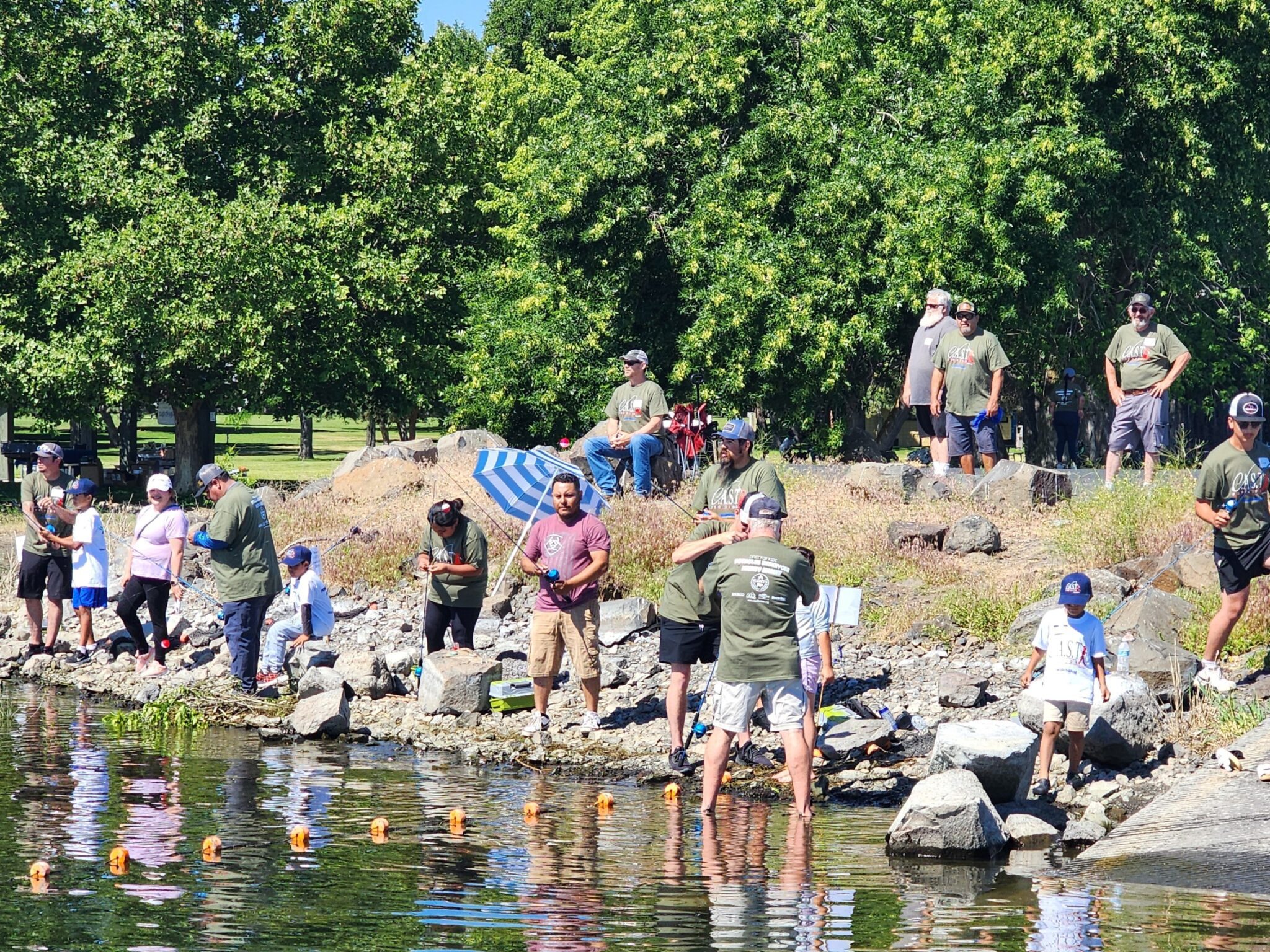 participants on shoreline at potholes reservoir