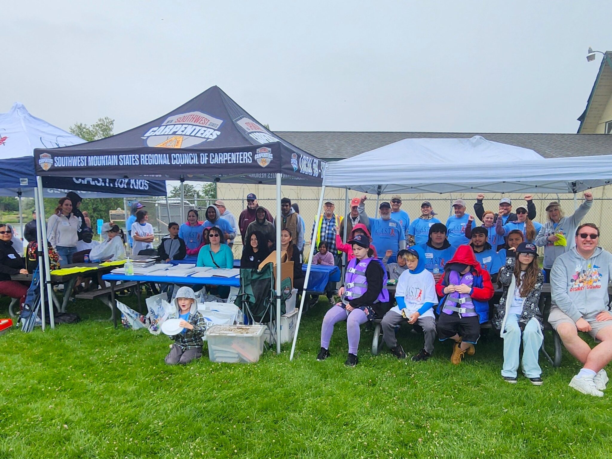 group photo at sarg hubbard pond