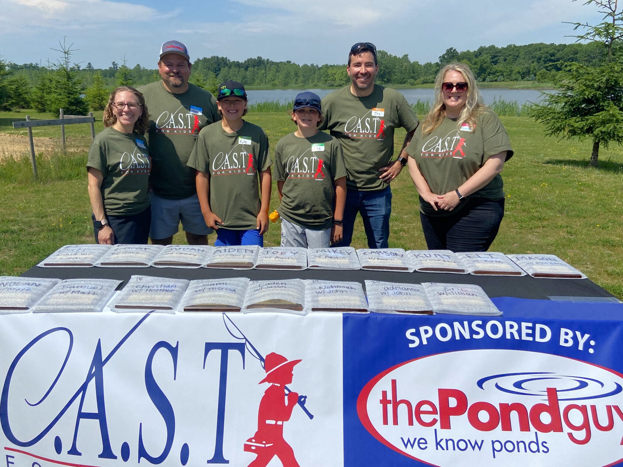 group photo at Happy Day